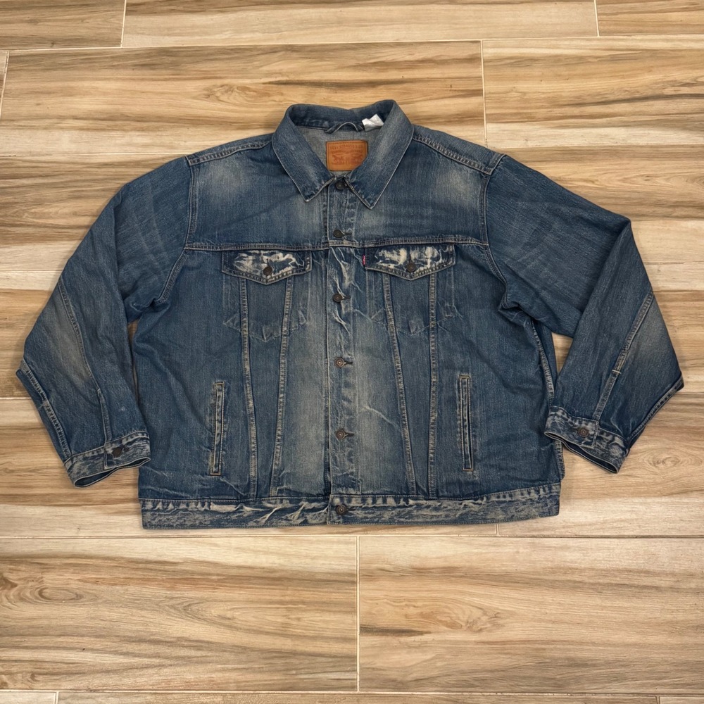 Levis Trucker Jacket Mens 4XL Blue Denim Distressed Trucker Jacket 07158-0010